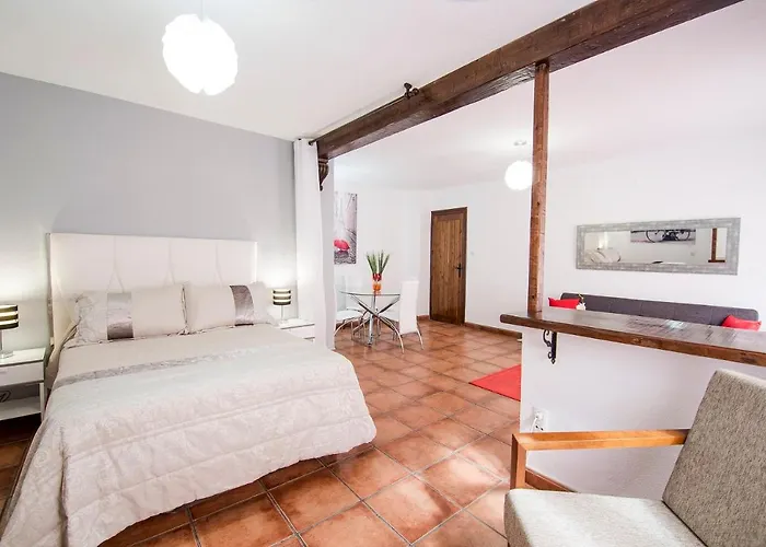 Pavaneras - Alma Del Realejo En Pleno Centro De Granada